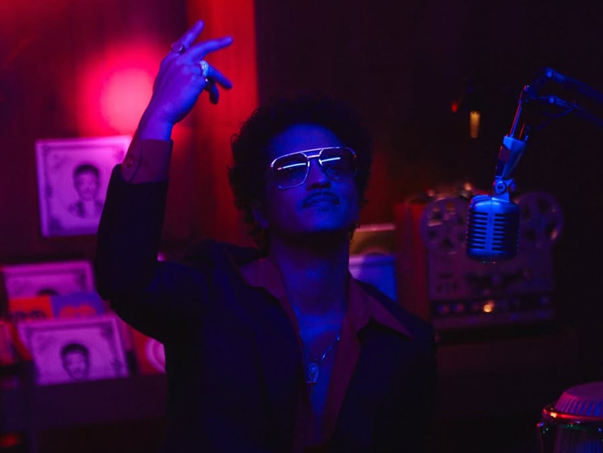 Bruno Mars perde o reinado de artista mais ouvido do Spotify para outro cantor; saiba quem!