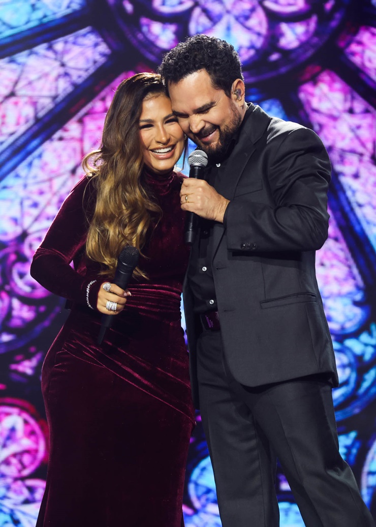 Simone Mendes reúne lendas da música sertaneja em gravação de DVD (FOTOS)