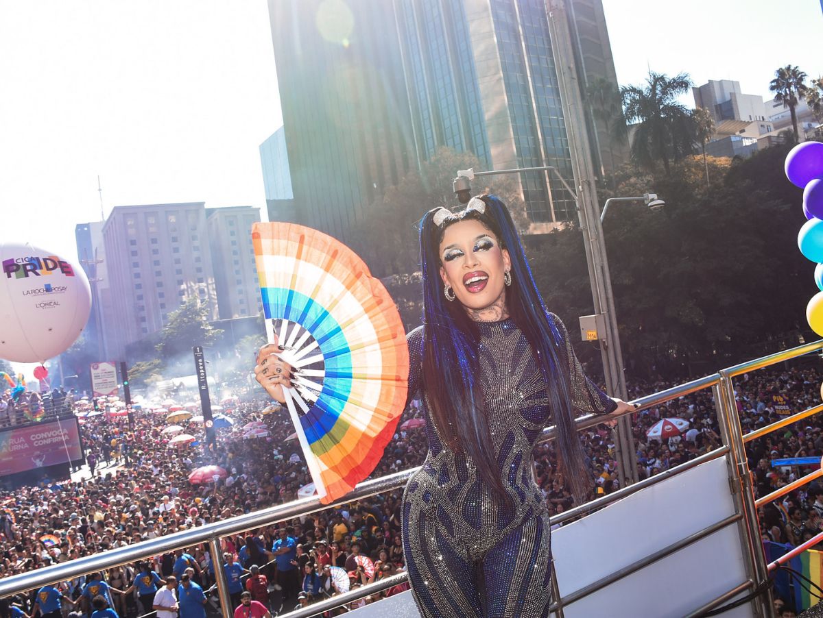 Parada LGBT+ de São Paulo: confira fotos e looks do evento