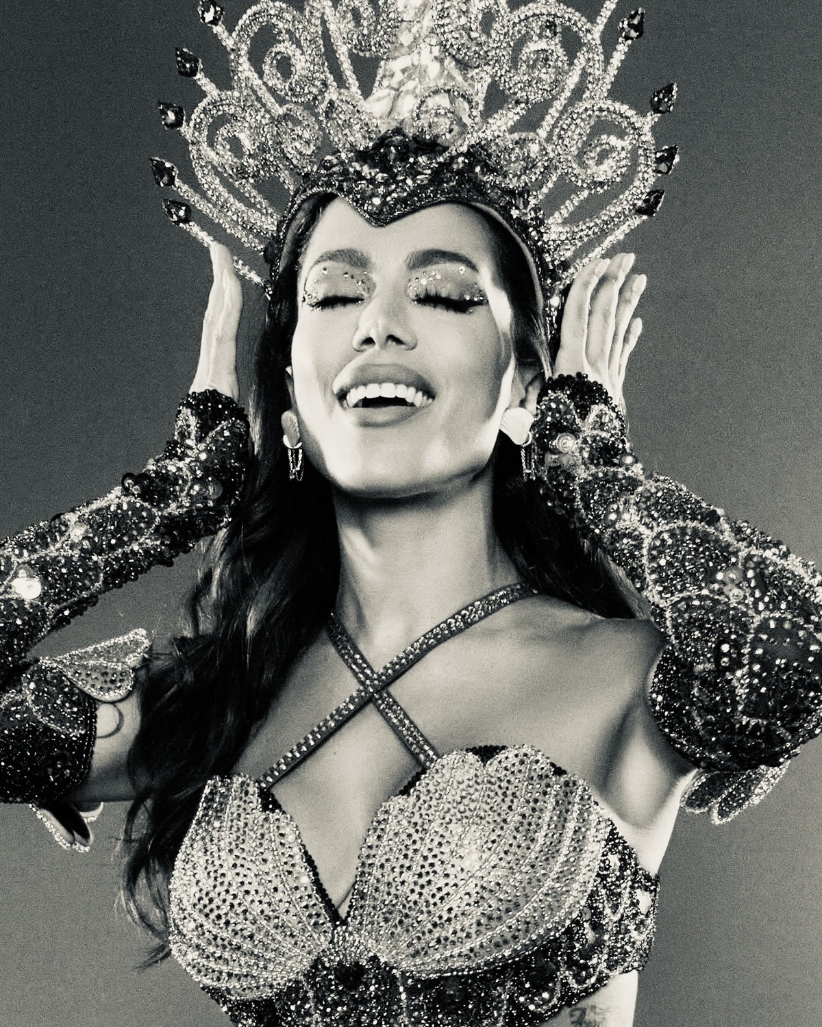 Anitta está à beira de entrar para o 'Billions Club' do Spotify; descubra com qual música